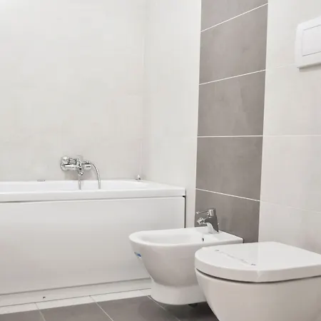 Duomo Hermes Relais بيت ضيافة نابولي