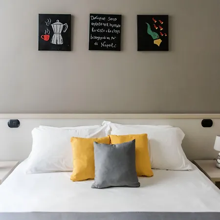 Duomo Hermes Relais نابولي